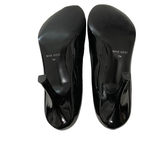 Nine West Black Patent Heels - size 7M - Picture 4 of 4